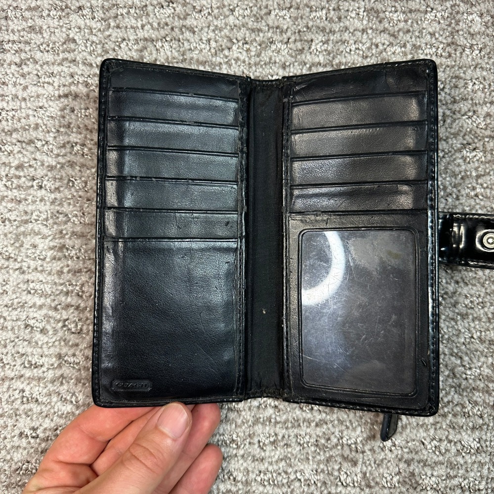 Coach Black Embossed Patent Leather Signature C Bifold Wallet Heart Charm - Picture 4 of 7